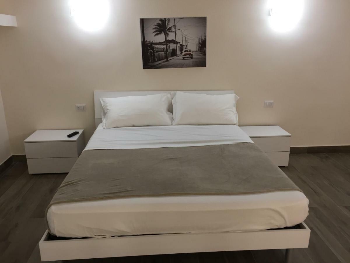 Garibaldi Station 2Punto0 Bed & Breakfast Naples Exterior photo